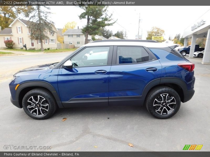 Blue Glow Metallic / Jet Black/­Almond Butter 2022 Chevrolet TrailBlazer ACTIV AWD