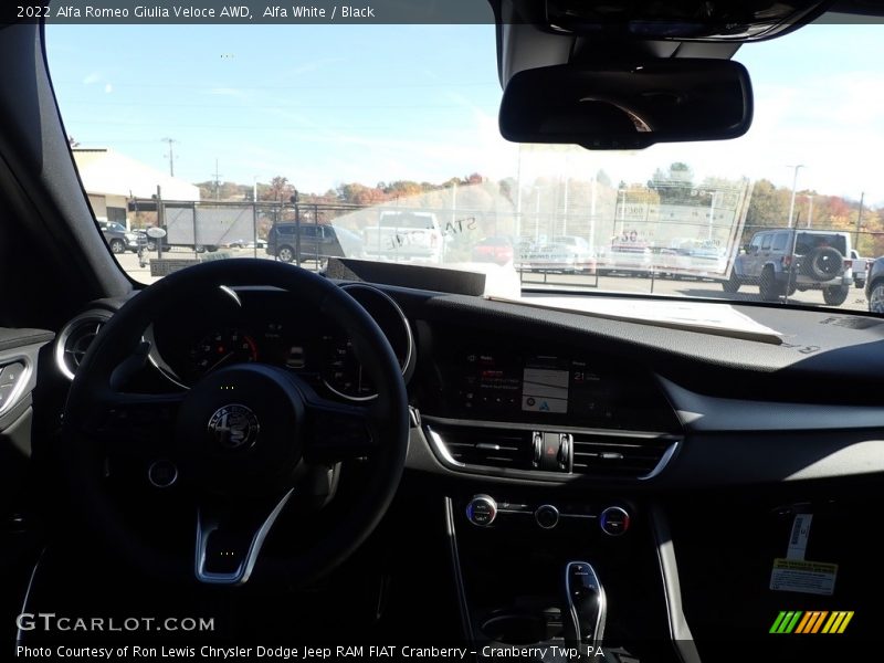 Alfa White / Black 2022 Alfa Romeo Giulia Veloce AWD