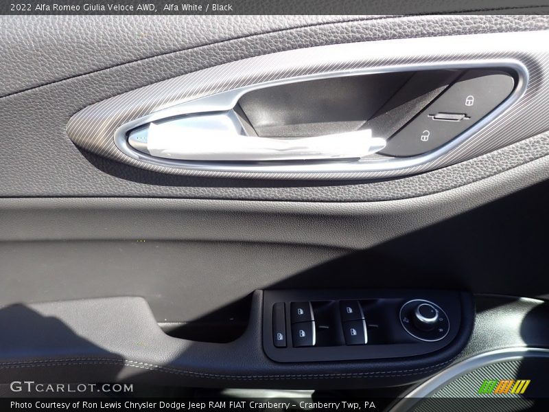 Alfa White / Black 2022 Alfa Romeo Giulia Veloce AWD