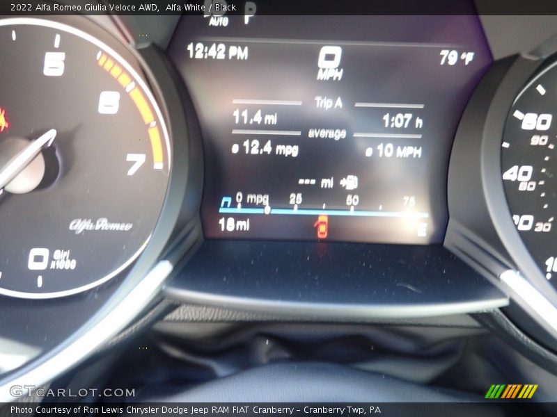 Alfa White / Black 2022 Alfa Romeo Giulia Veloce AWD