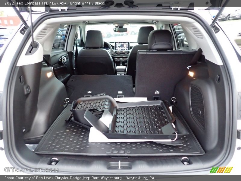 Bright White / Black 2022 Jeep Compass Trailhawk 4x4
