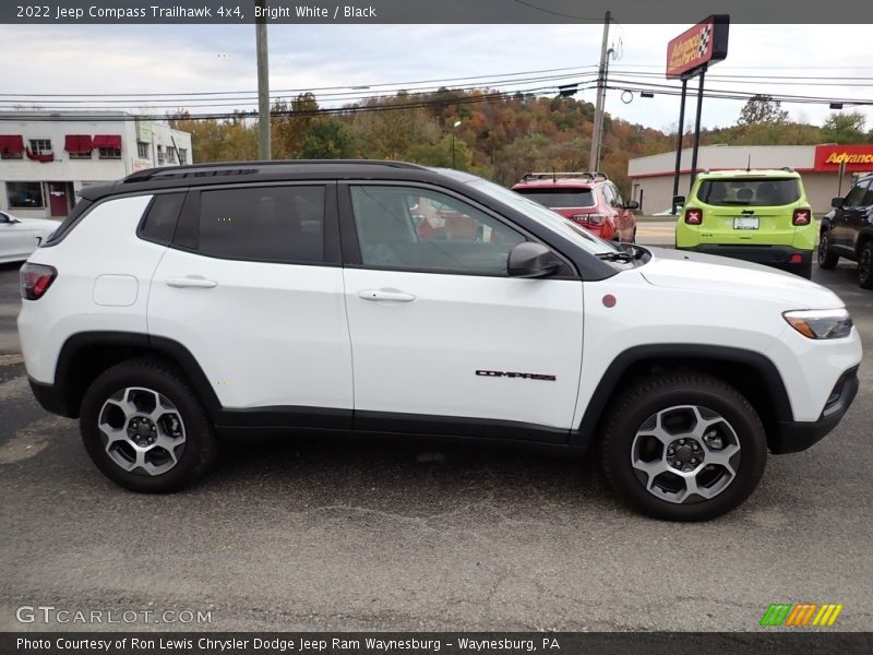 Bright White / Black 2022 Jeep Compass Trailhawk 4x4