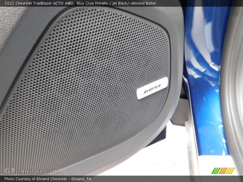 Blue Glow Metallic / Jet Black/­Almond Butter 2022 Chevrolet TrailBlazer ACTIV AWD