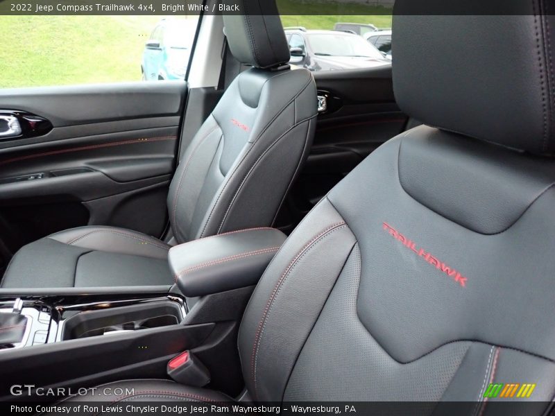 Bright White / Black 2022 Jeep Compass Trailhawk 4x4