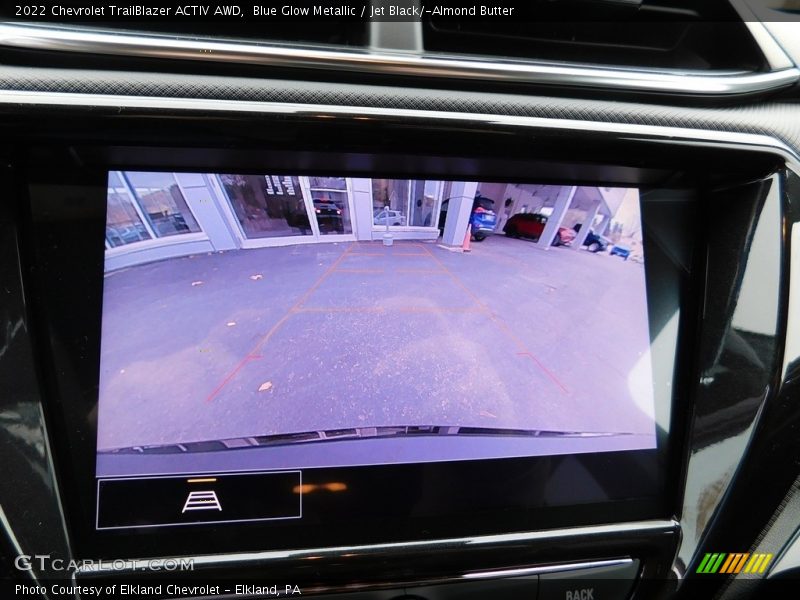 Blue Glow Metallic / Jet Black/­Almond Butter 2022 Chevrolet TrailBlazer ACTIV AWD