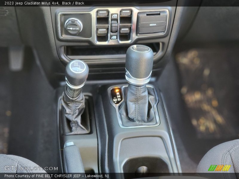 Black / Black 2023 Jeep Gladiator Willys 4x4