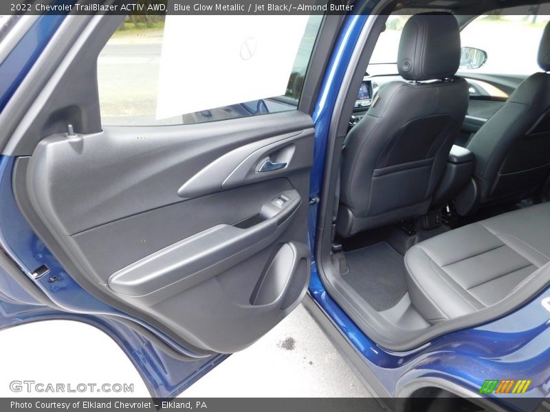 Blue Glow Metallic / Jet Black/­Almond Butter 2022 Chevrolet TrailBlazer ACTIV AWD
