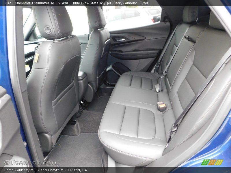 Blue Glow Metallic / Jet Black/­Almond Butter 2022 Chevrolet TrailBlazer ACTIV AWD