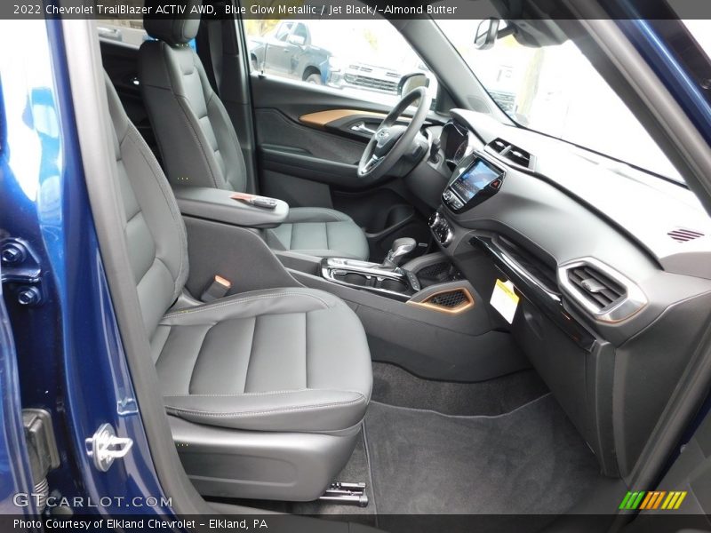 Blue Glow Metallic / Jet Black/­Almond Butter 2022 Chevrolet TrailBlazer ACTIV AWD