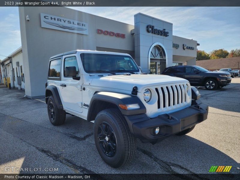 Bright White / Black 2023 Jeep Wrangler Sport 4x4