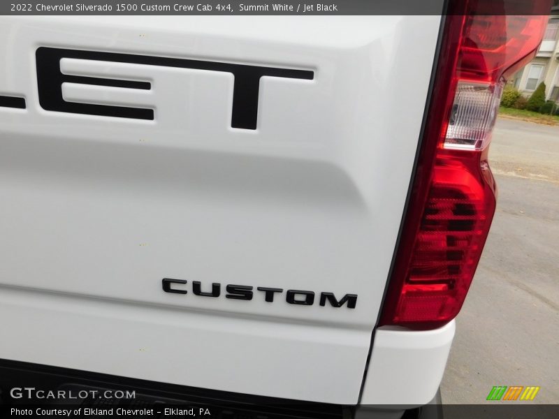Summit White / Jet Black 2022 Chevrolet Silverado 1500 Custom Crew Cab 4x4