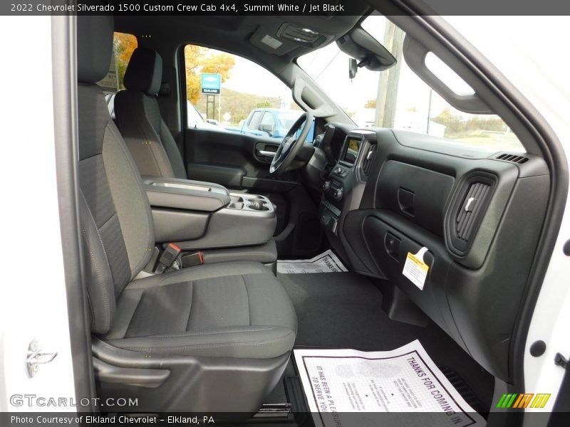 Summit White / Jet Black 2022 Chevrolet Silverado 1500 Custom Crew Cab 4x4
