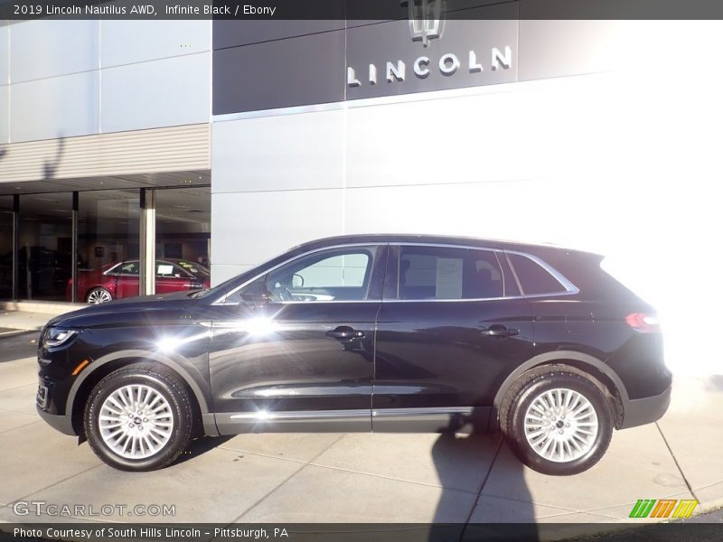 Infinite Black / Ebony 2019 Lincoln Nautilus AWD