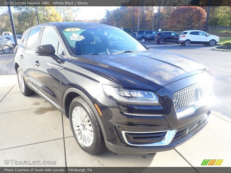 Infinite Black / Ebony 2019 Lincoln Nautilus AWD