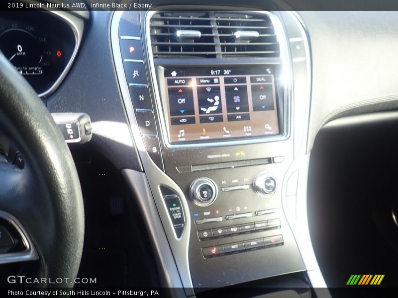 Infinite Black / Ebony 2019 Lincoln Nautilus AWD