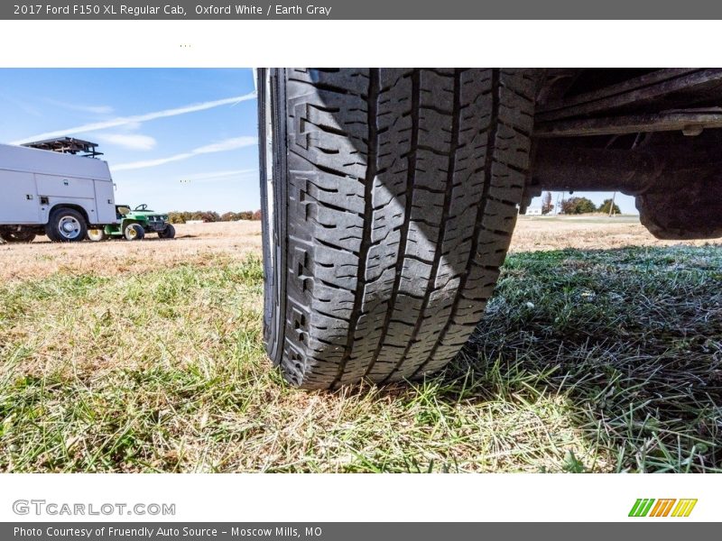 Oxford White / Earth Gray 2017 Ford F150 XL Regular Cab