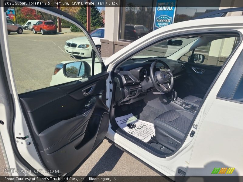 Crystal White Pearl / Black 2021 Subaru Forester 2.5i Premium