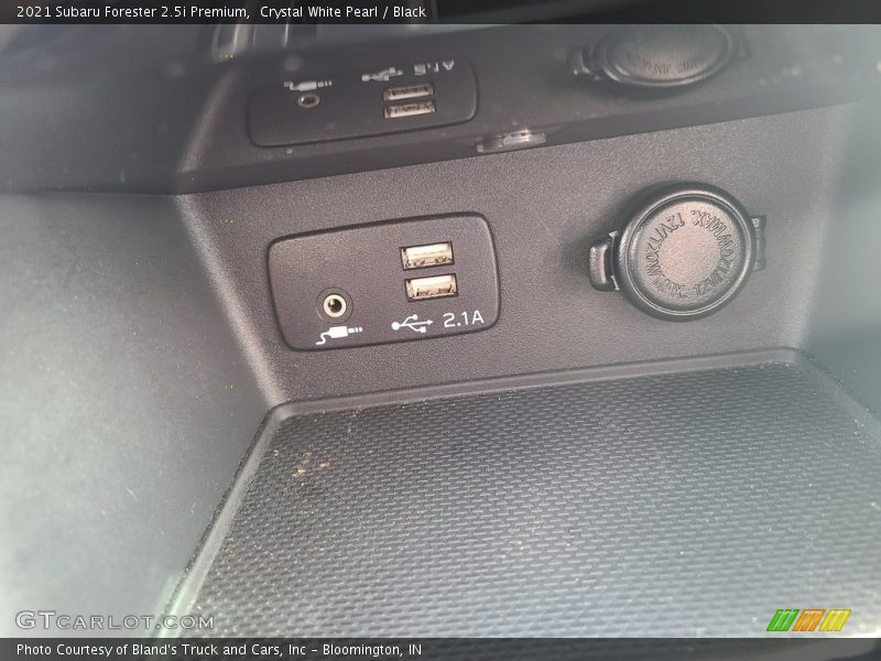 Crystal White Pearl / Black 2021 Subaru Forester 2.5i Premium