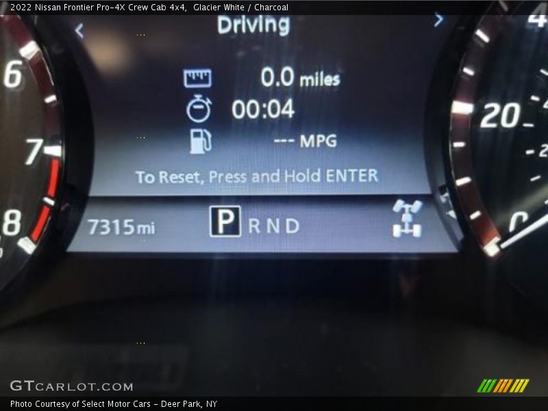 Glacier White / Charcoal 2022 Nissan Frontier Pro-4X Crew Cab 4x4
