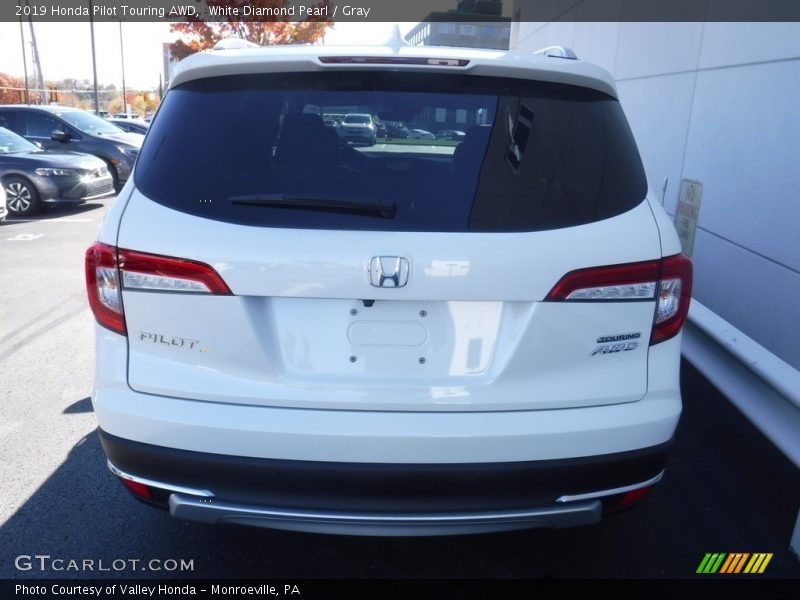 White Diamond Pearl / Gray 2019 Honda Pilot Touring AWD