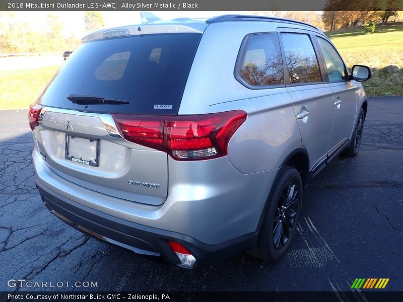 Alloy Silver Metallic / Black 2018 Mitsubishi Outlander LE S-AWC