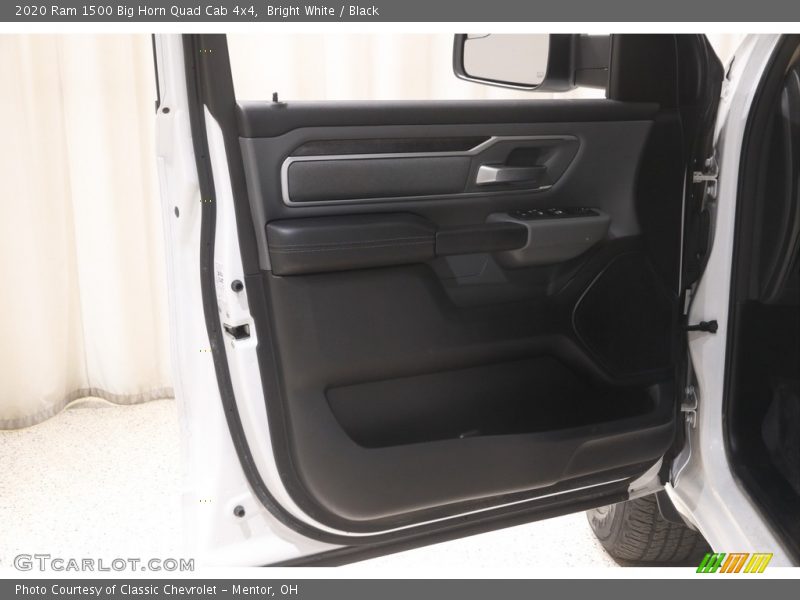 Bright White / Black 2020 Ram 1500 Big Horn Quad Cab 4x4