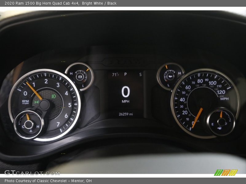 Bright White / Black 2020 Ram 1500 Big Horn Quad Cab 4x4