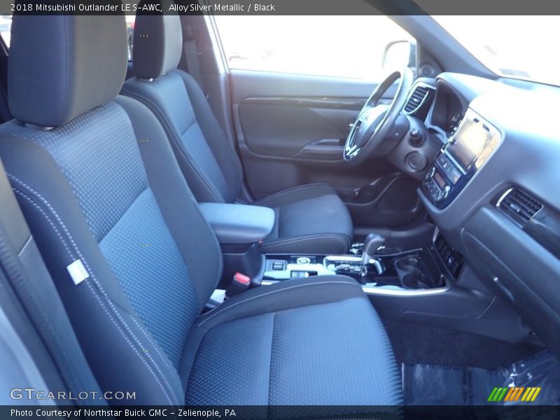 Alloy Silver Metallic / Black 2018 Mitsubishi Outlander LE S-AWC