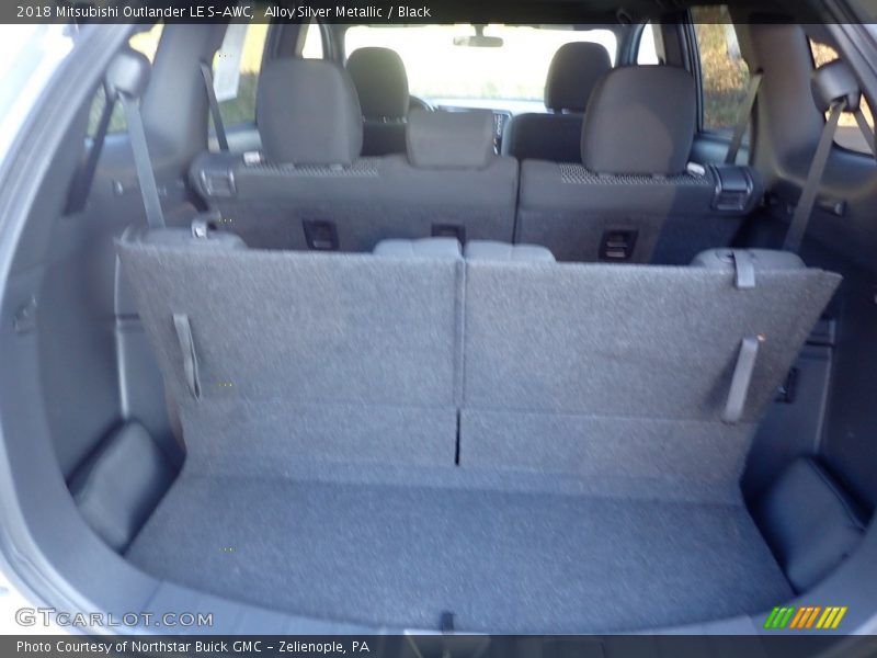 Alloy Silver Metallic / Black 2018 Mitsubishi Outlander LE S-AWC