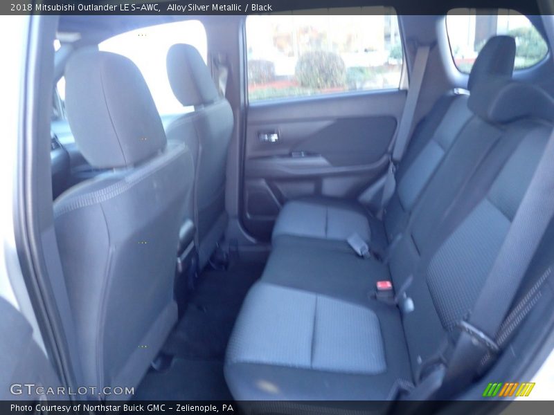 Alloy Silver Metallic / Black 2018 Mitsubishi Outlander LE S-AWC