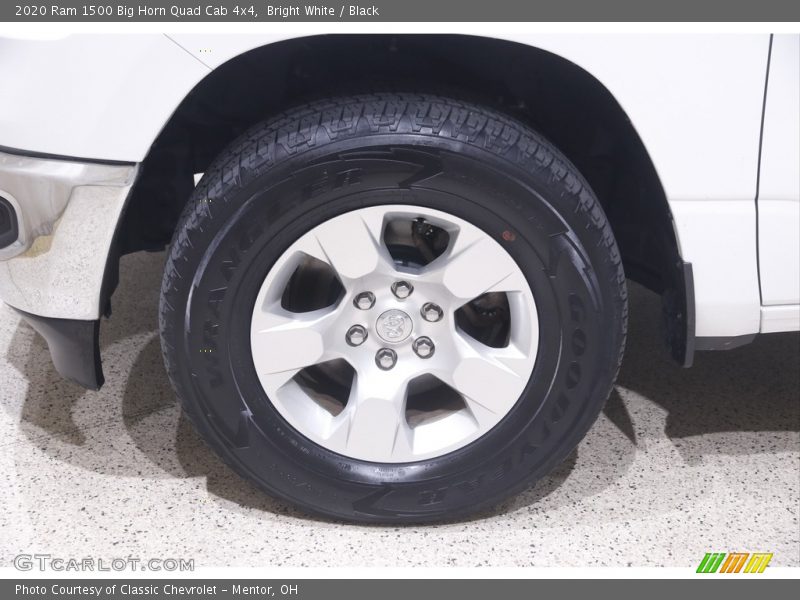 Bright White / Black 2020 Ram 1500 Big Horn Quad Cab 4x4