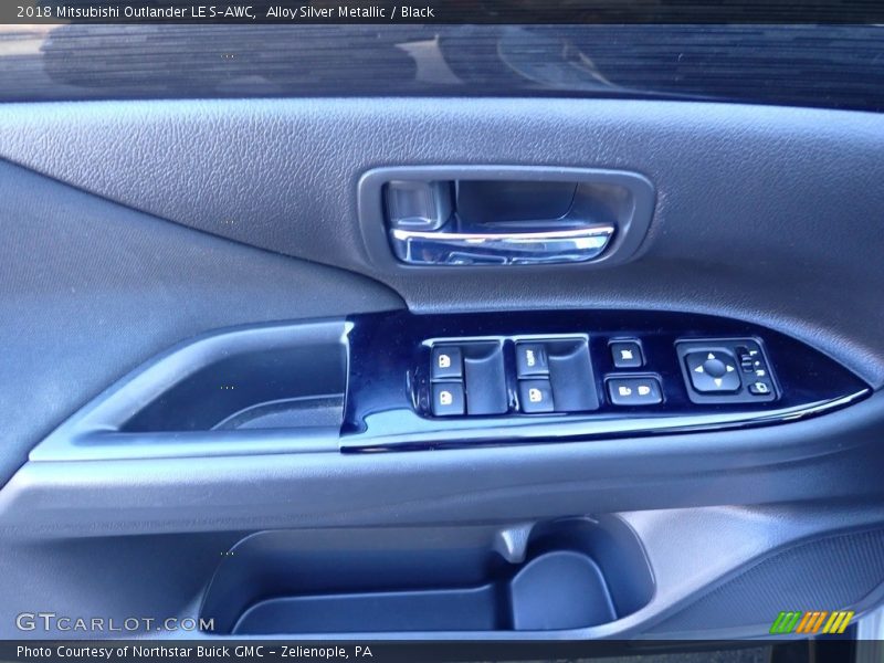 Alloy Silver Metallic / Black 2018 Mitsubishi Outlander LE S-AWC