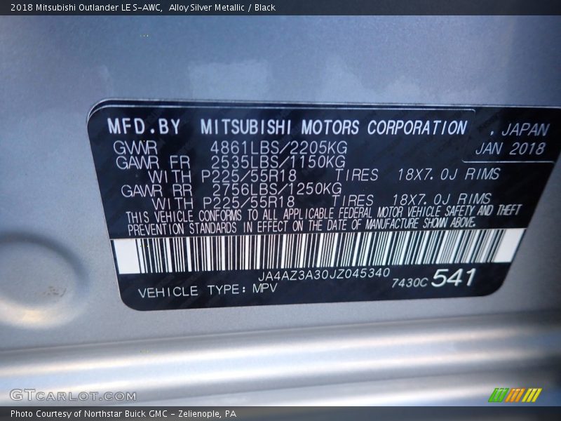 Alloy Silver Metallic / Black 2018 Mitsubishi Outlander LE S-AWC