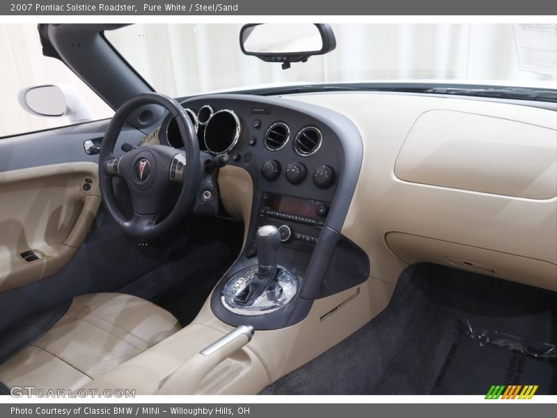 Pure White / Steel/Sand 2007 Pontiac Solstice Roadster