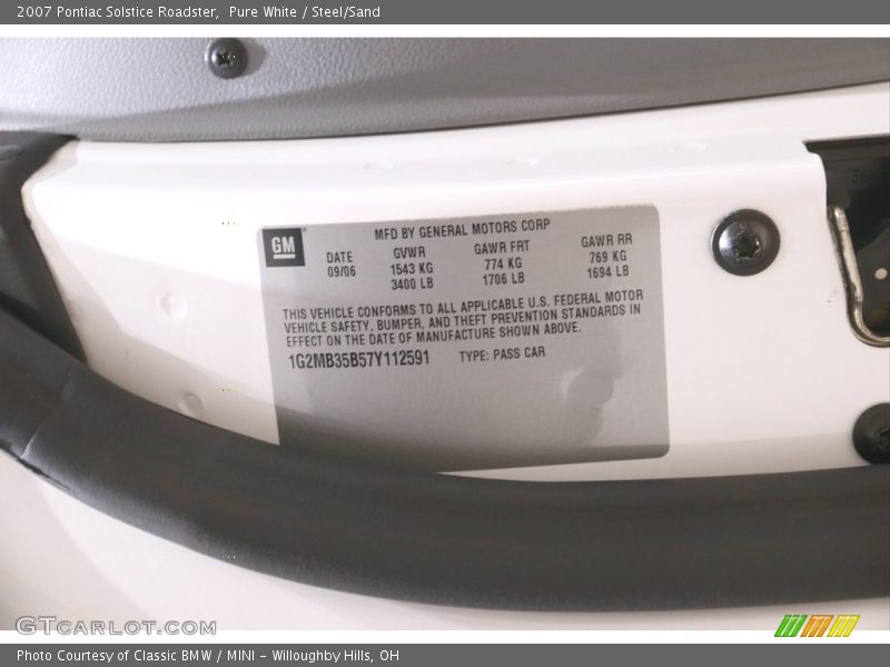 Pure White / Steel/Sand 2007 Pontiac Solstice Roadster