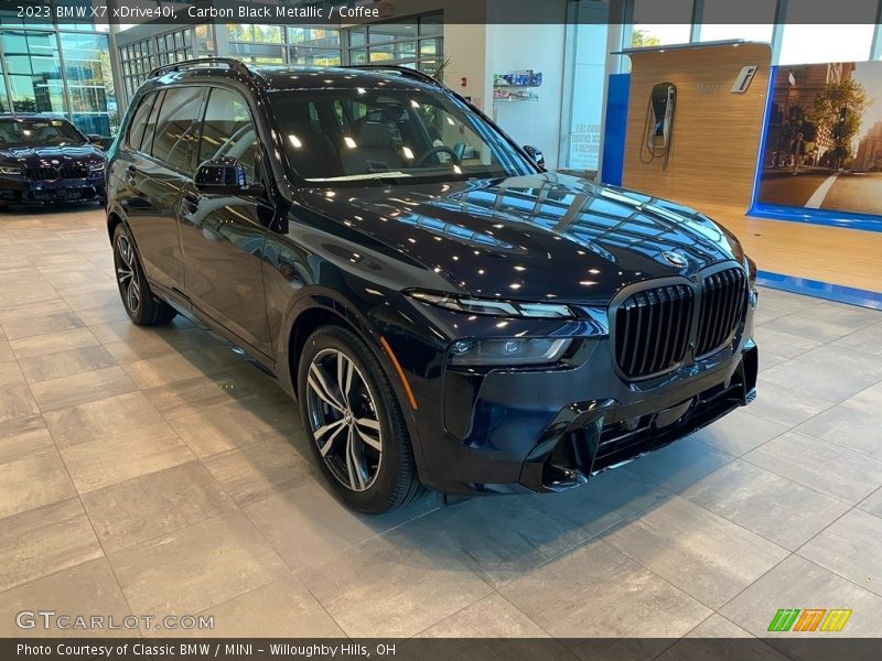 Carbon Black Metallic / Coffee 2023 BMW X7 xDrive40i