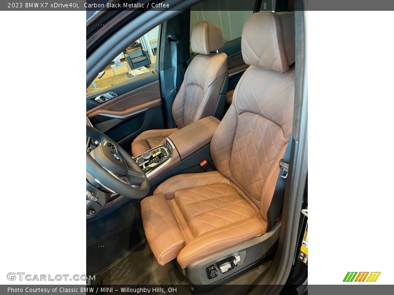Front Seat of 2023 X7 xDrive40i