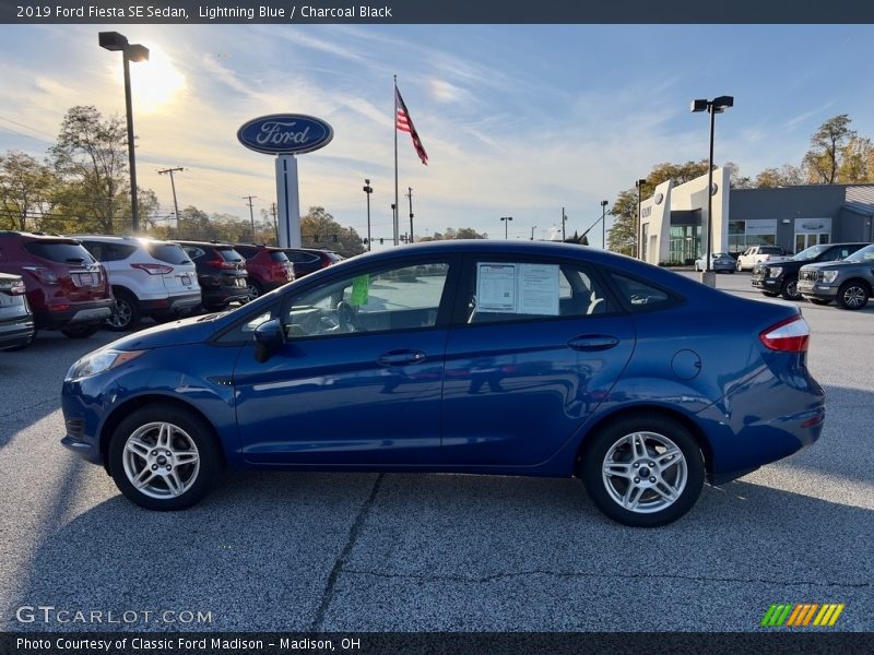 Lightning Blue / Charcoal Black 2019 Ford Fiesta SE Sedan
