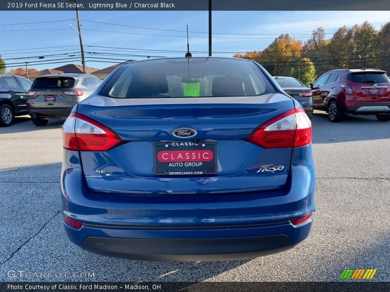Lightning Blue / Charcoal Black 2019 Ford Fiesta SE Sedan