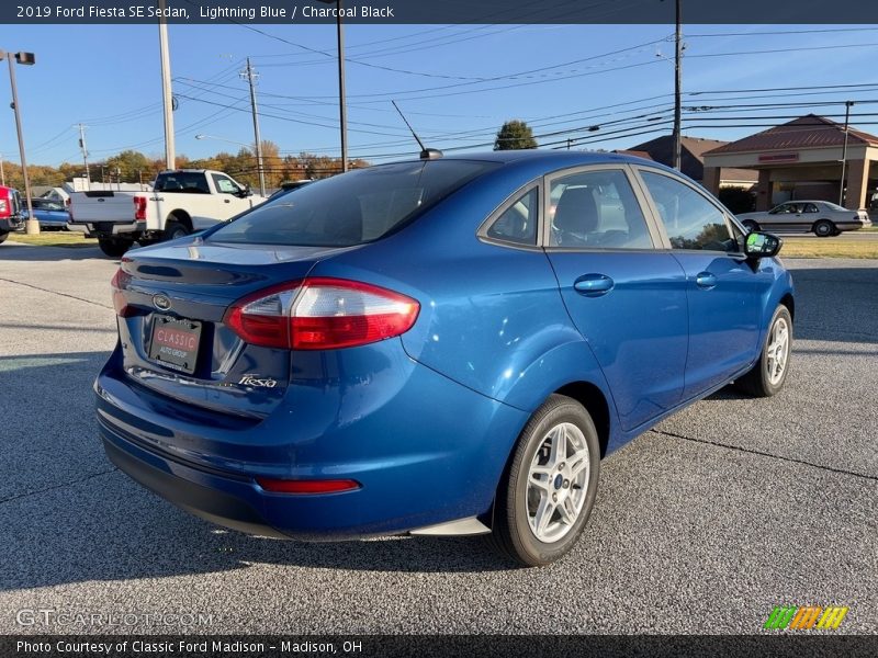 Lightning Blue / Charcoal Black 2019 Ford Fiesta SE Sedan