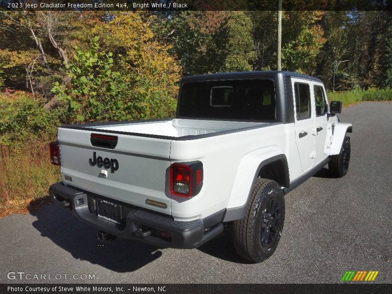 Bright White / Black 2023 Jeep Gladiator Freedom Edition 4x4