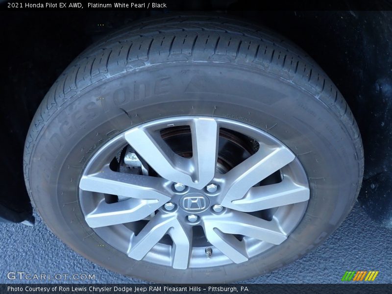 Platinum White Pearl / Black 2021 Honda Pilot EX AWD