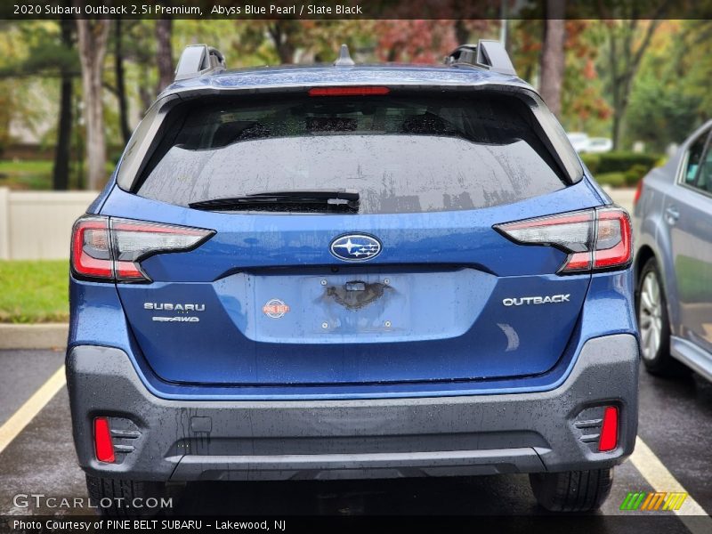 Abyss Blue Pearl / Slate Black 2020 Subaru Outback 2.5i Premium