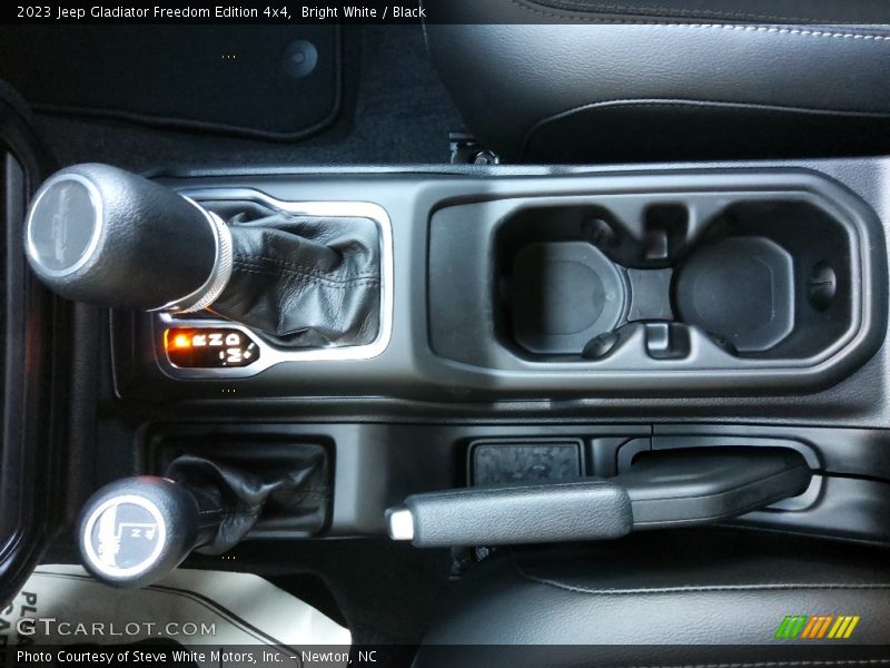  2023 Gladiator Freedom Edition 4x4 8 Speed Automatic Shifter