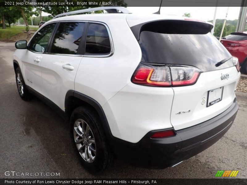 Bright White / Black 2021 Jeep Cherokee Latitude Lux 4x4