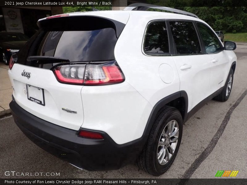 Bright White / Black 2021 Jeep Cherokee Latitude Lux 4x4