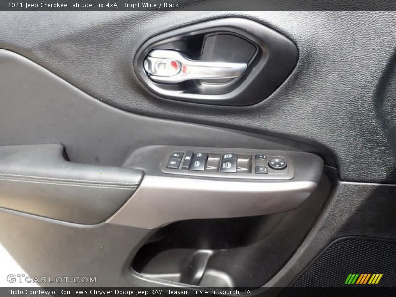 Bright White / Black 2021 Jeep Cherokee Latitude Lux 4x4