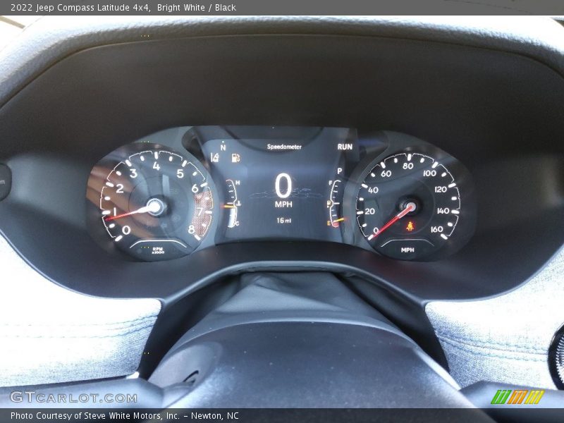 Bright White / Black 2022 Jeep Compass Latitude 4x4