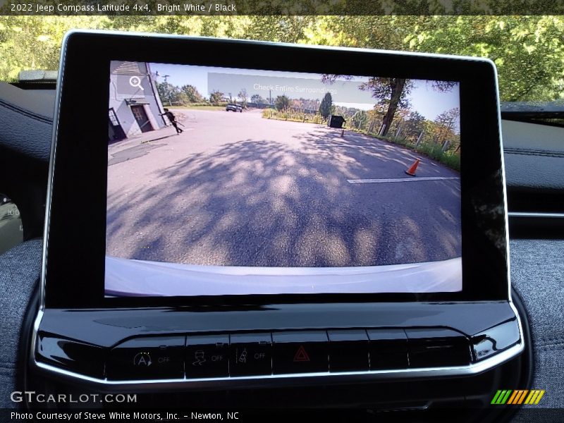 Bright White / Black 2022 Jeep Compass Latitude 4x4