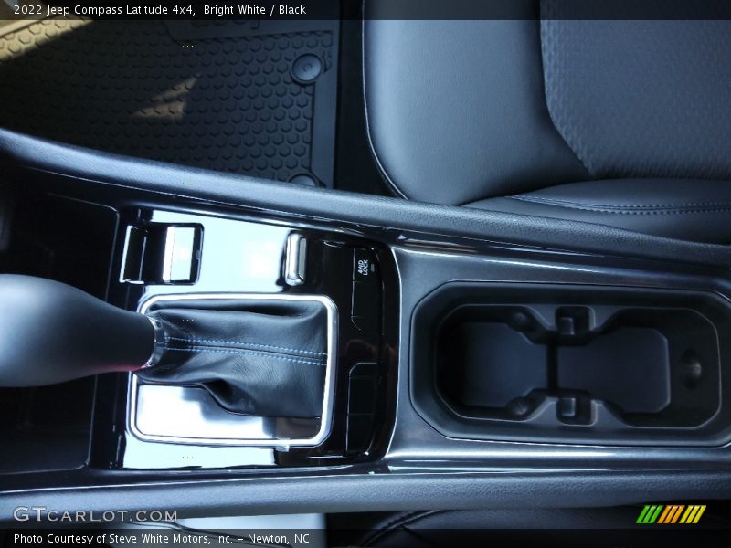Bright White / Black 2022 Jeep Compass Latitude 4x4